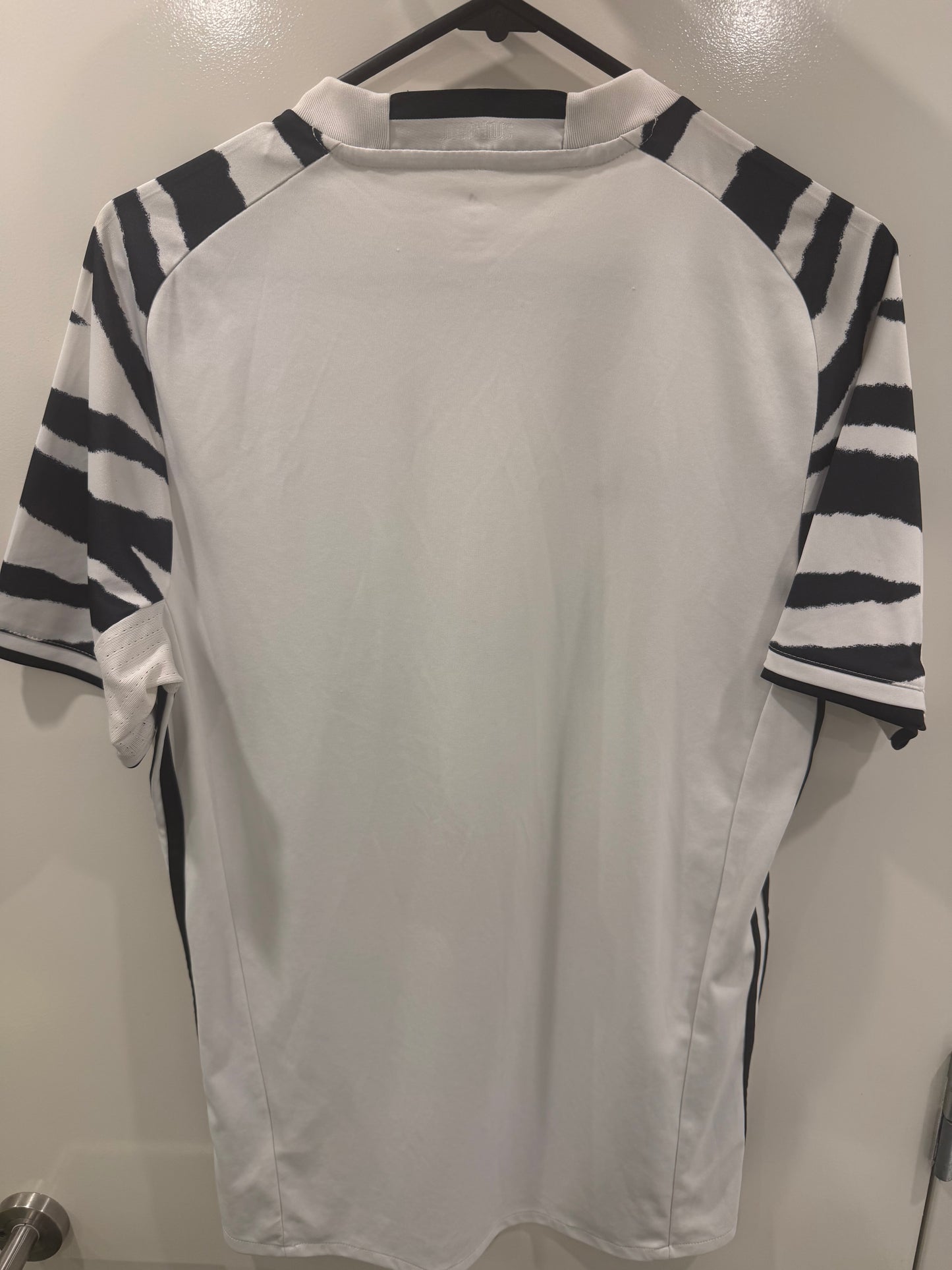 Adidas Juventus 2016-17 Third Jersey – White Zebra Edition S
