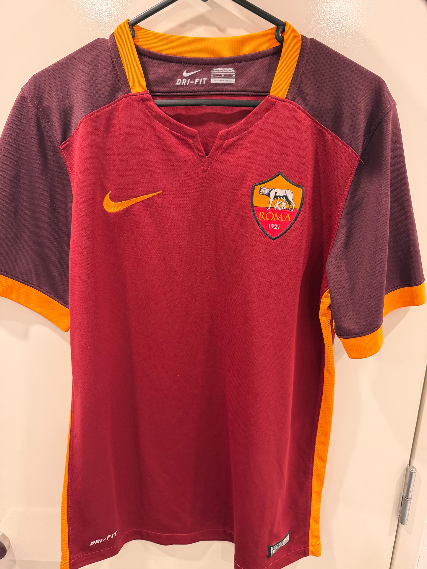 2014-15 AS Roma Home Jersey – Totti #10 | Nike Kit S