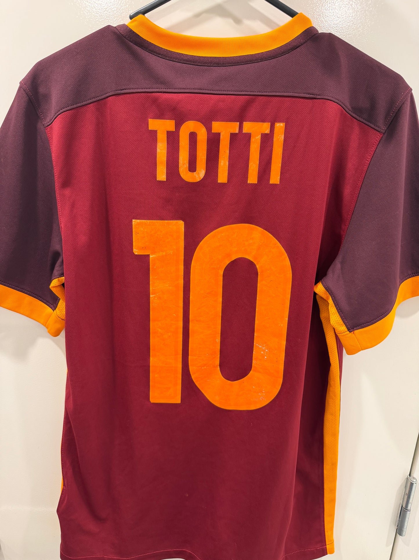 2014-15 AS Roma Home Jersey – Totti #10 | Nike Kit S