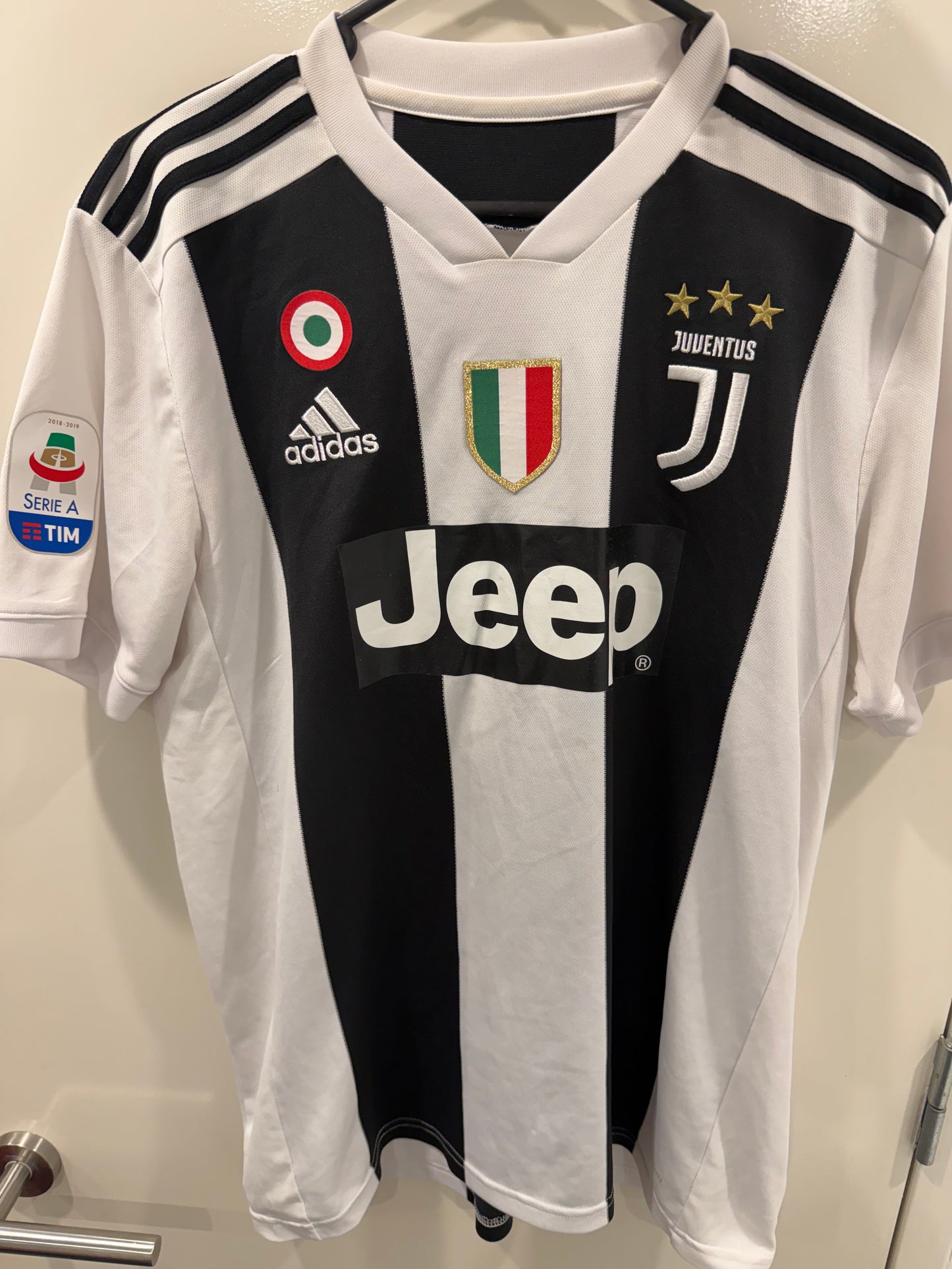 Official Juventus 2018/19 Home Jersey – #10 Paulo Dybala – Size Medium